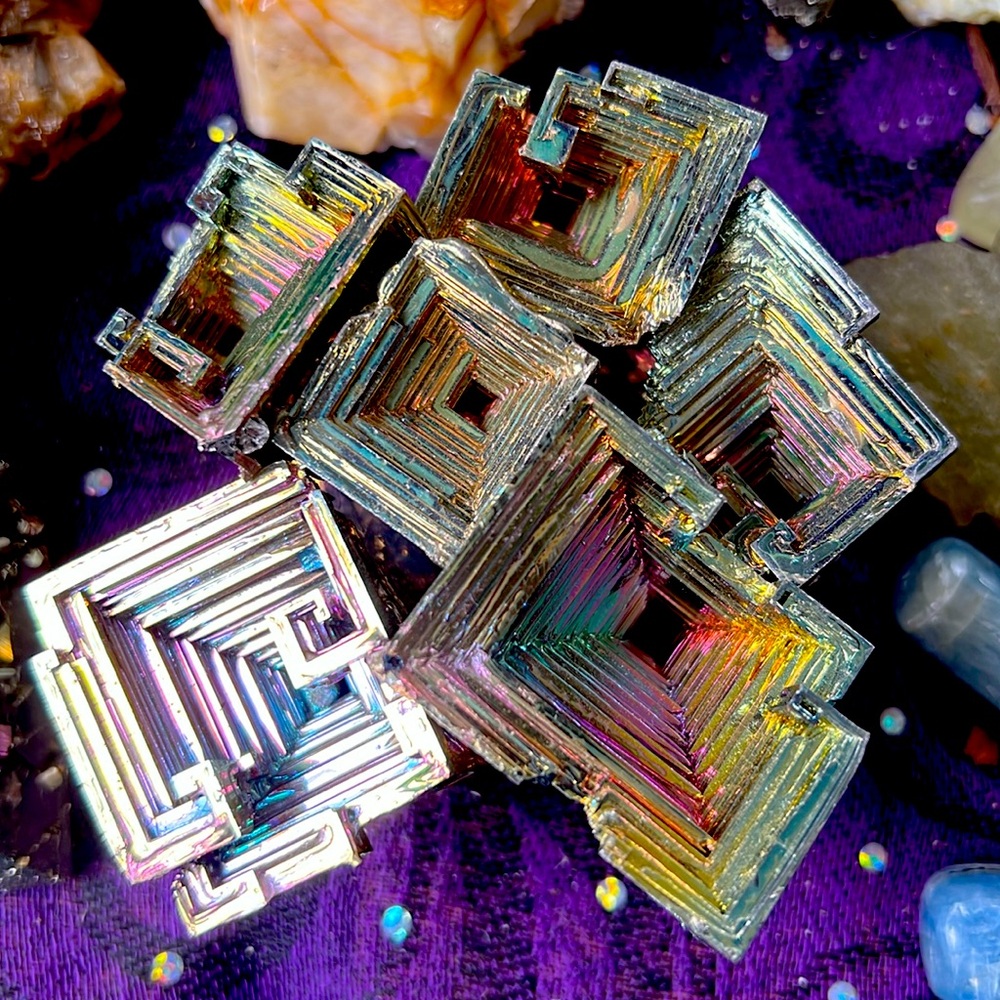 XL Bismuth Specimen freestanding 960 grams